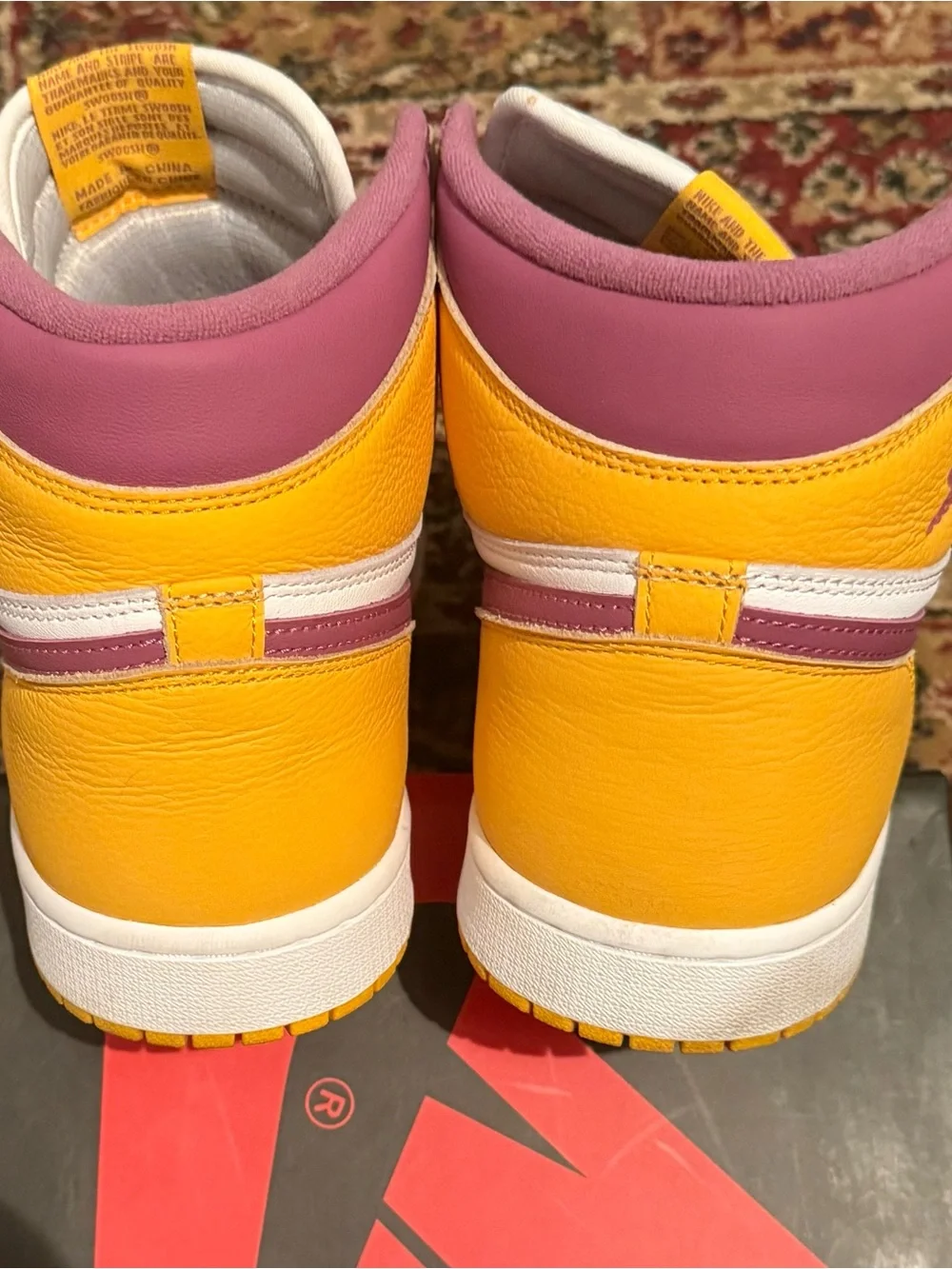 Jordan 1 Retro High OG Brotherhood- Sneakers in Pink, Yellow & White